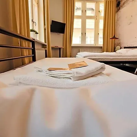 Hostel Sleep In & Stary Rynek Poznań