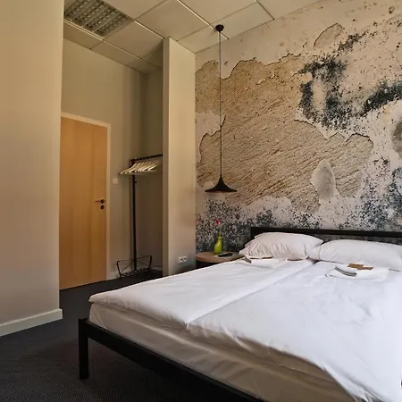 Sleep In & Stary Rynek Ostello *