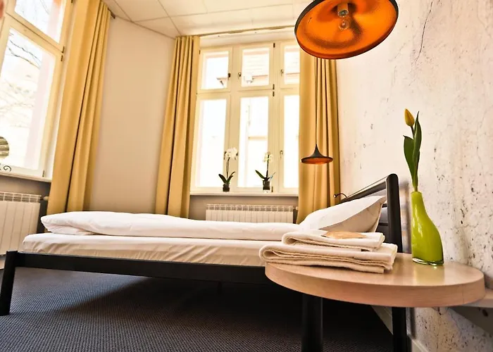 Sleep In & Stary Rynek Hostel *